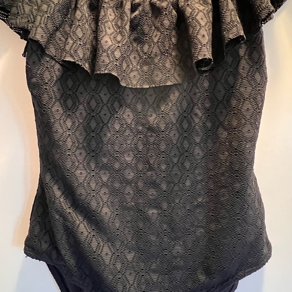 Turquoise Couture Textured One-piece Swimsuit - Picture 3 of 7